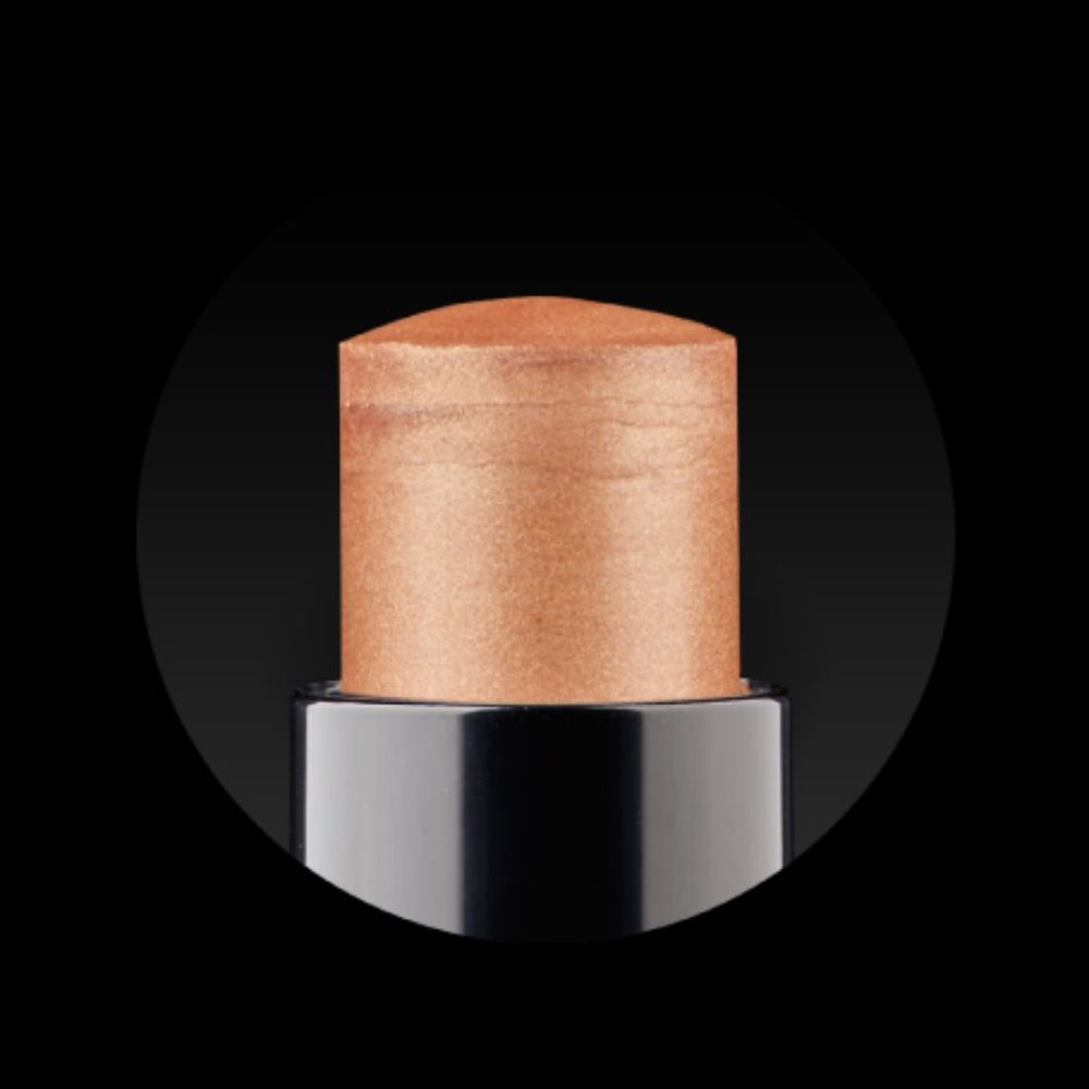 TOUCH À LA MODE cream to powder luminizer